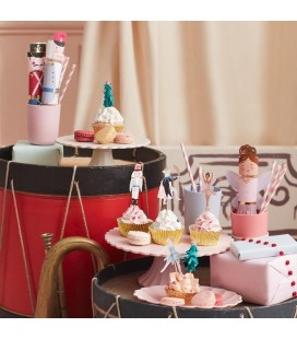 6 Nutcracker Character Medium Crackers