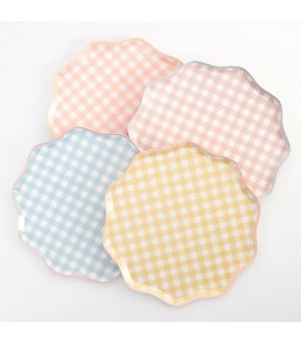 12 Gingham Dinner Plates