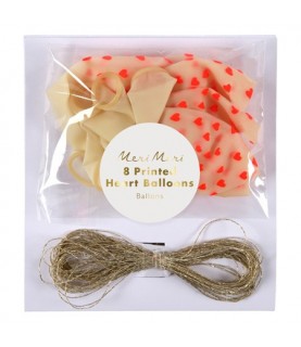 8 Heart patterned Balloons