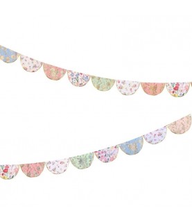 English Garden Scallop Garland