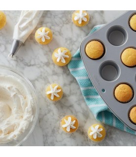 24 Mini Cupcake & Muffin Pan
