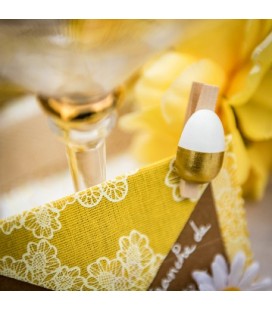 6 Gold & White Egg Clips