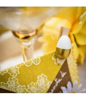 6 Gold & White Egg Clips
