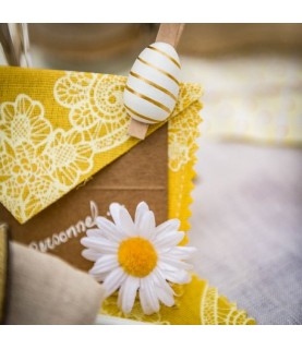 6 Gold & White Egg Clips