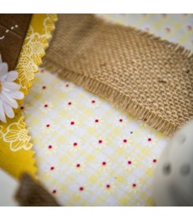 Small Flowers Table Runner