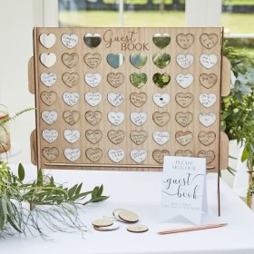 Gästebuch und Hochzeitsurne